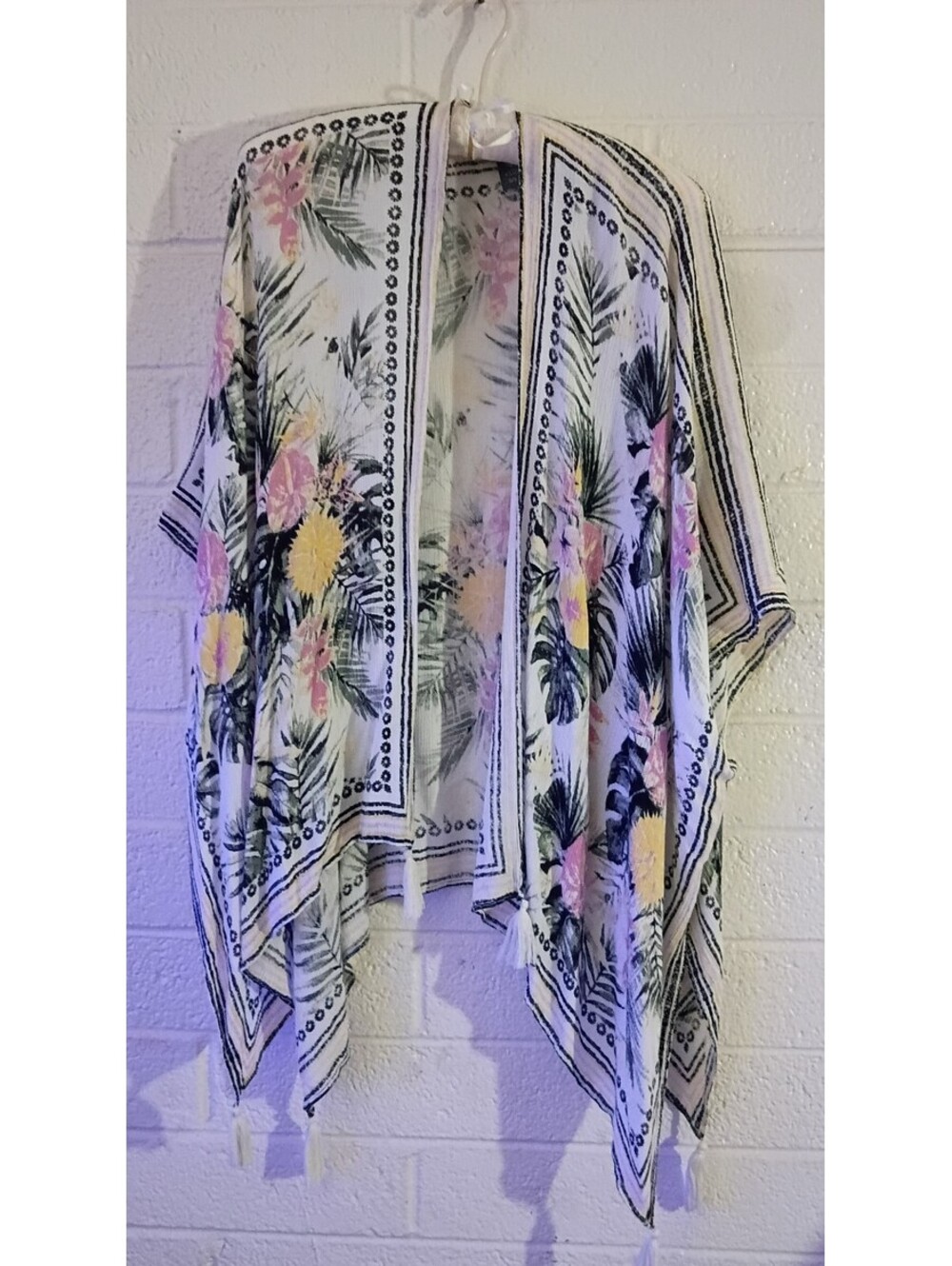 Vince Camuto Women's Floral Rayon Poncho One Size